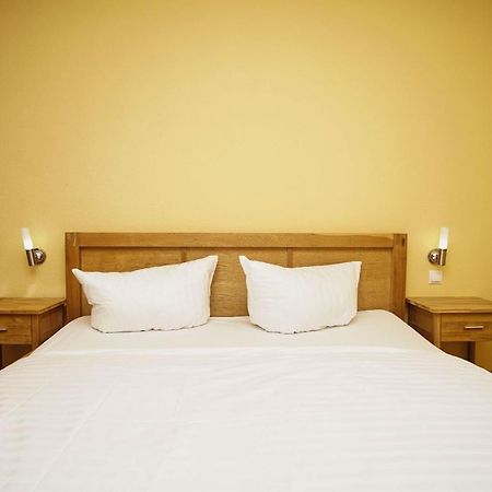 Schicke Fewo Mit Terrasse, Gratis Nutzung Vom Ahoi Erlebnisbad Und Sauna In Sellin - Haus De Niege Wech Fewo 02 Thiessow Esterno foto