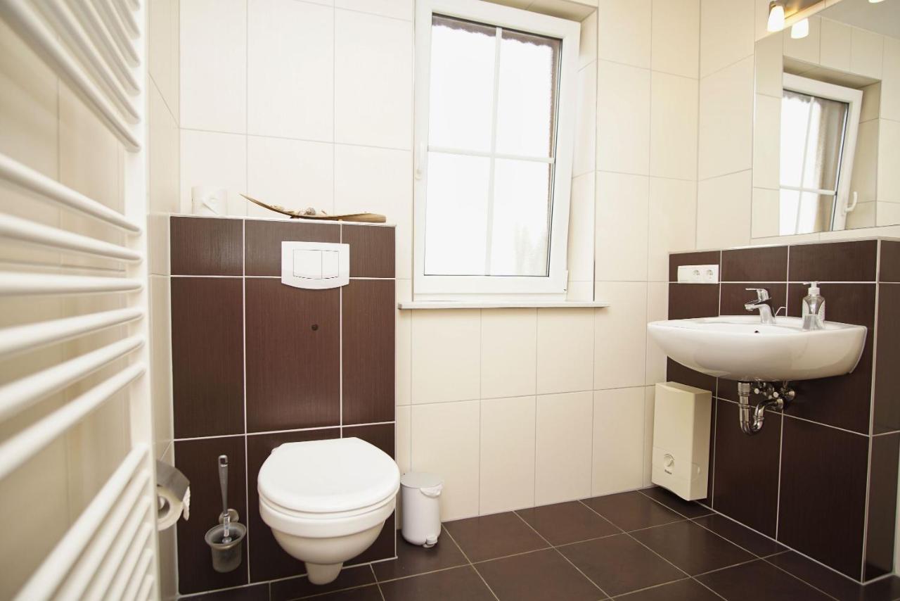 Schicke Fewo Mit Terrasse, Gratis Nutzung Vom Ahoi Erlebnisbad Und Sauna In Sellin - Haus De Niege Wech Fewo 02 Thiessow Esterno foto
