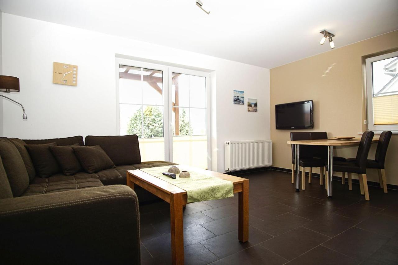 Schicke Fewo Mit Terrasse, Gratis Nutzung Vom Ahoi Erlebnisbad Und Sauna In Sellin - Haus De Niege Wech Fewo 02 Thiessow Esterno foto