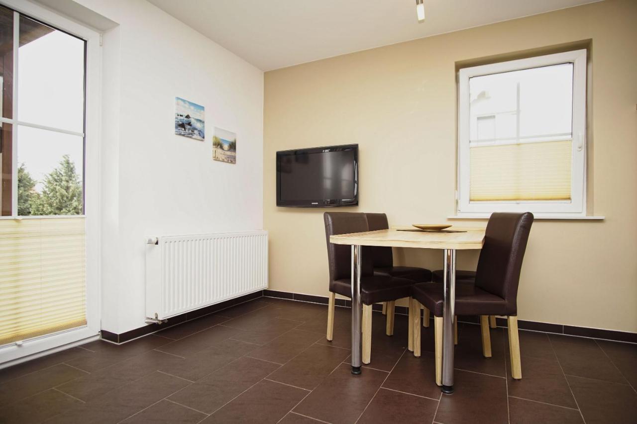 Schicke Fewo Mit Terrasse, Gratis Nutzung Vom Ahoi Erlebnisbad Und Sauna In Sellin - Haus De Niege Wech Fewo 02 Thiessow Esterno foto