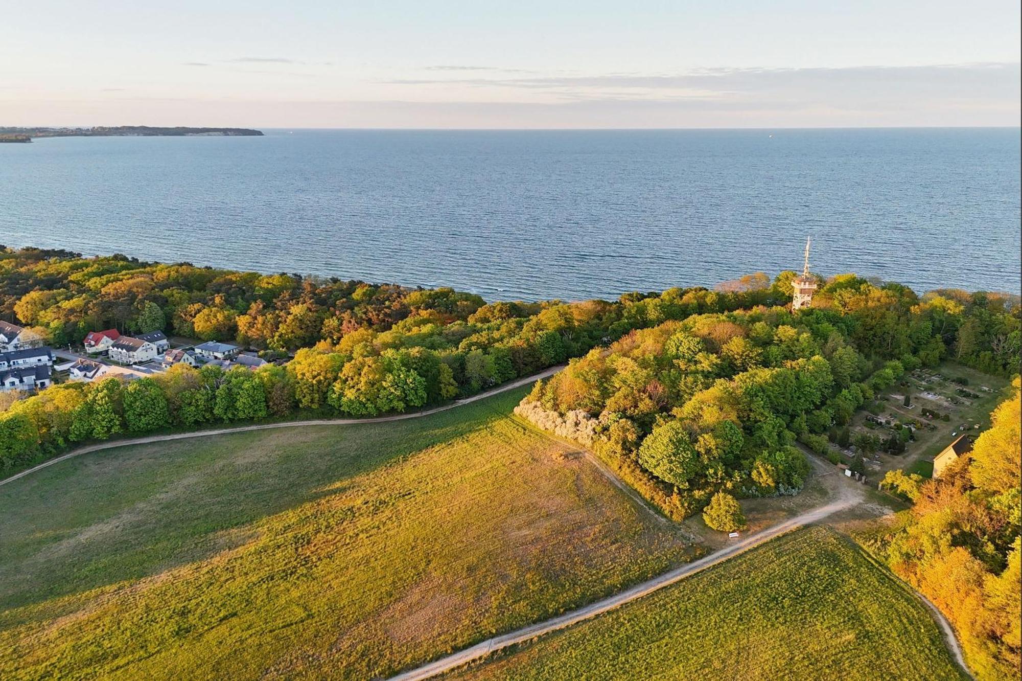 Schicke Fewo Mit Terrasse, Gratis Nutzung Vom Ahoi Erlebnisbad Und Sauna In Sellin - Haus De Niege Wech Fewo 02 Thiessow Esterno foto
